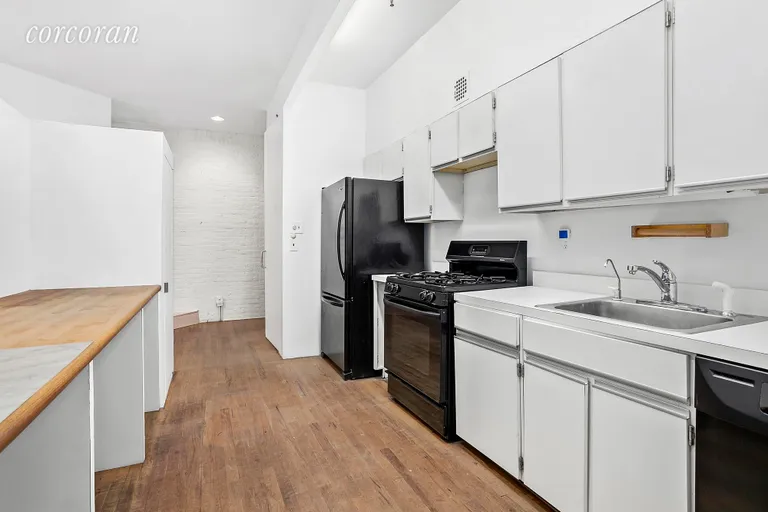 New York City Real Estate | View 165 Hudson Street, 5C | room 2 | View 3
