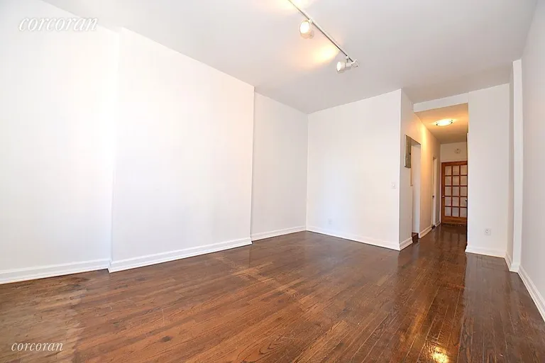 New York City Real Estate | View 301 East 95th Street, 4B | room 4 | View 5