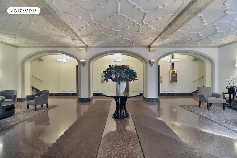 New York City Real Estate | View 333 East 53rd Street, 11A | Beatuifully maintained lobby | View 8
