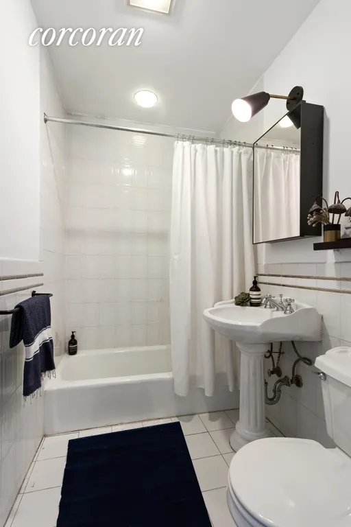New York City Real Estate | View 416 Clermont Avenue, 3R | room 4 | View 5