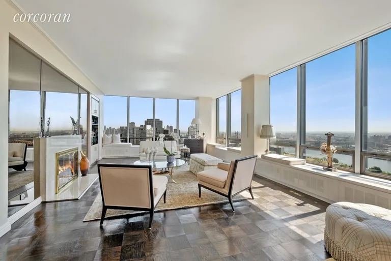 New York City Real Estate | View 860 United Nations Plaza, PHB | 3 Beds, 3 Baths | View 1