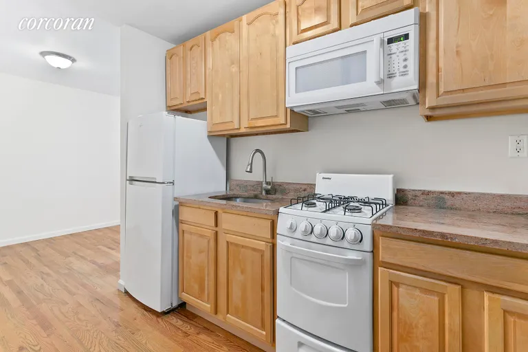 New York City Real Estate | View 242 East 10th Street, 6 | 5 | View 3