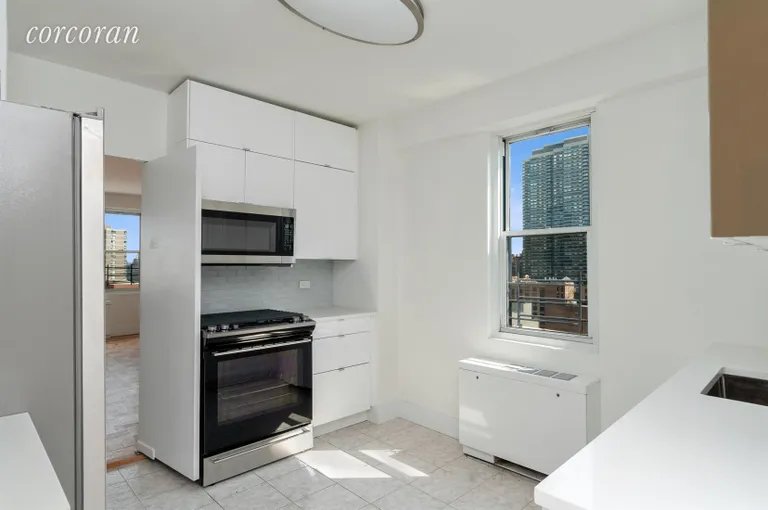 New York City Real Estate | View 340 East 64th Street, 18L | Kitchen | View 7