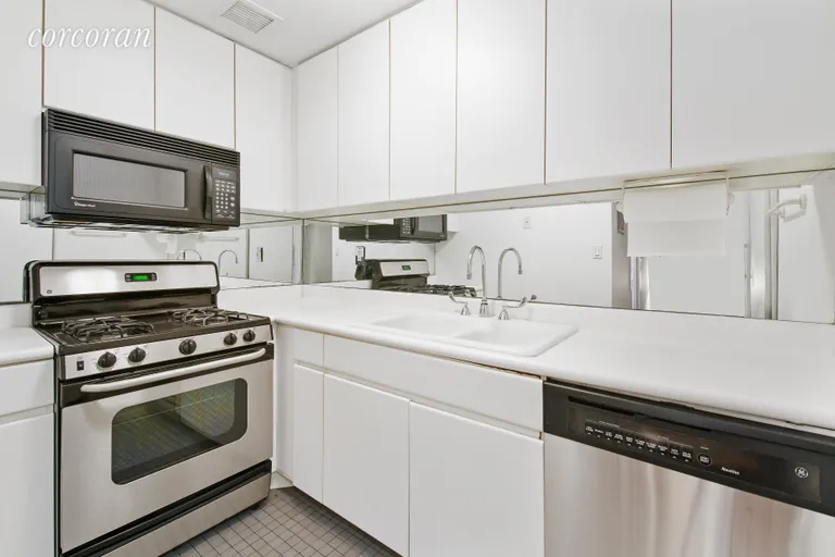 New York City Real Estate | View 216 East 47th Street, 3B | room 3 | View 4