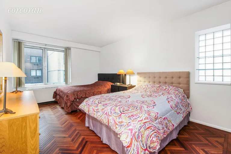 New York City Real Estate | View 216 East 47th Street, 3B | room 1 | View 2