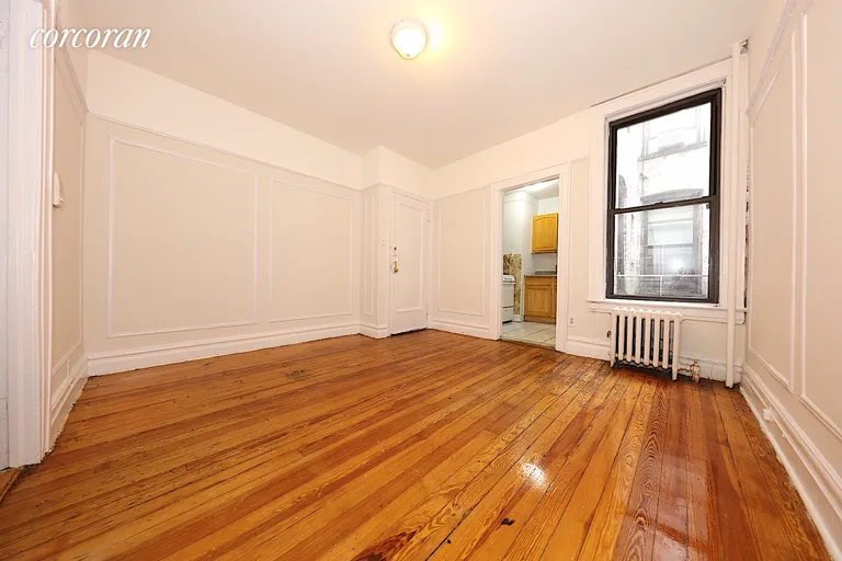 New York City Real Estate | View 30-18 43rd Street, 6 | room 1 | View 2