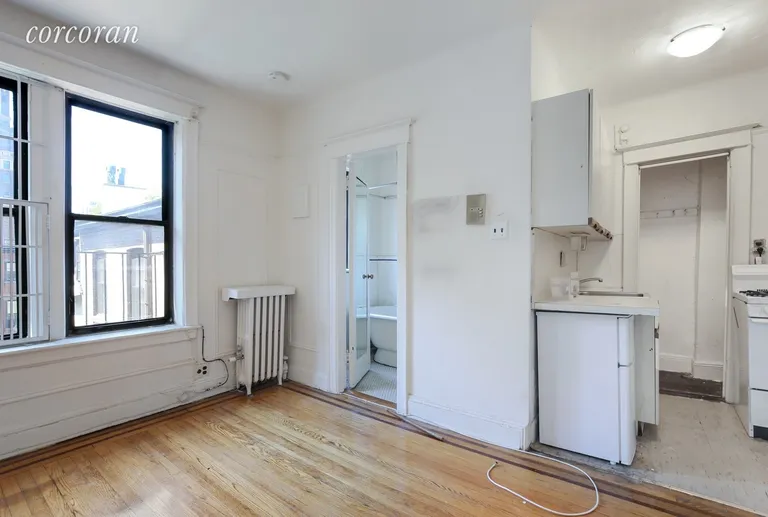 New York City Real Estate | View 49 Willow Street, 4E | room 2 | View 3