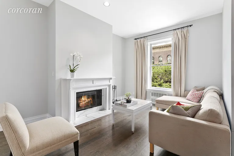 New York City Real Estate | View 46 West 89th Street, 4 | room 1 | View 2