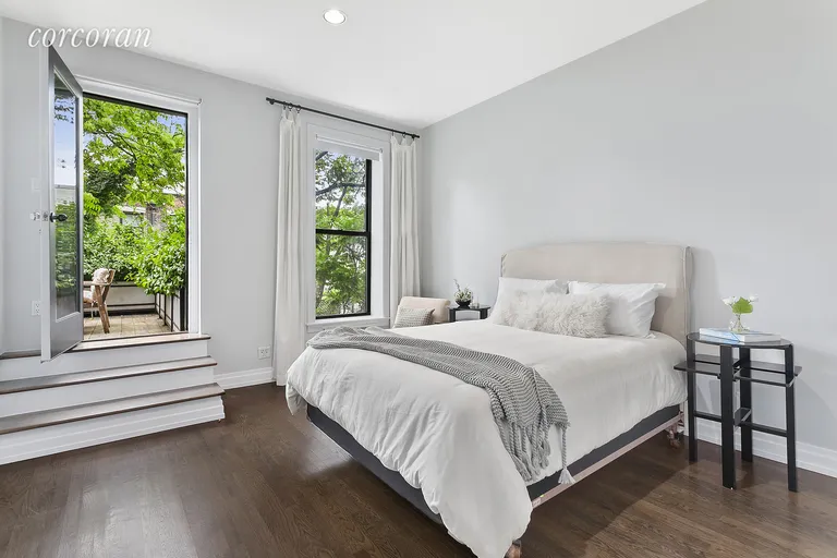 New York City Real Estate | View 46 West 89th Street, 4 | 2 Beds, 1 Bath | View 1