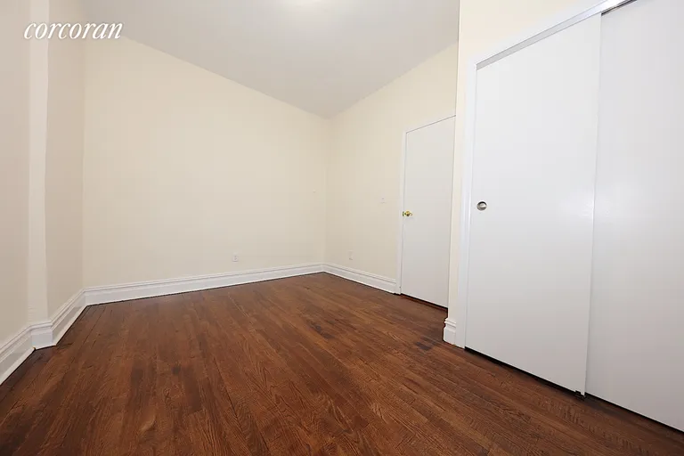 New York City Real Estate | View 30-90 38th Street, 4R | room 8 | View 9