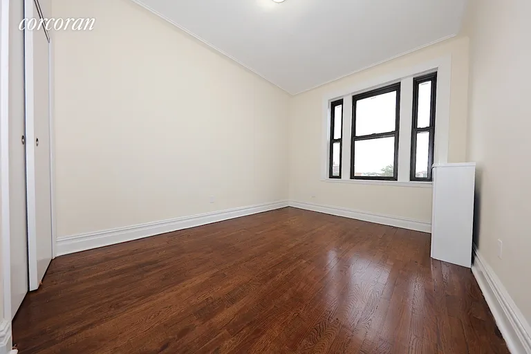 New York City Real Estate | View 30-90 38th Street, 4R | room 3 | View 4