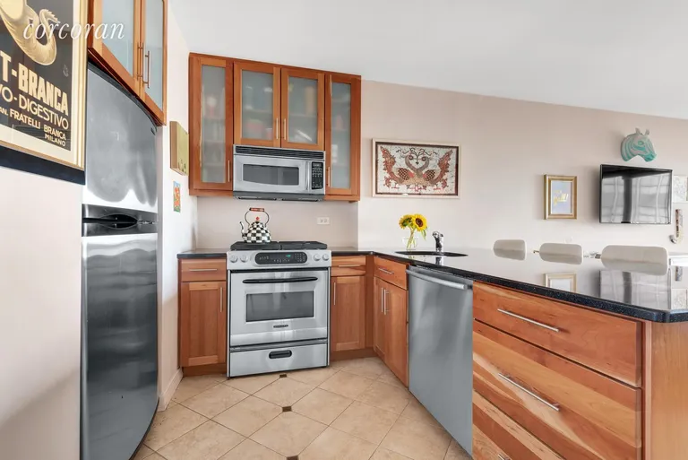 New York City Real Estate | View 45 East 25th Street, 32A | NEW MINT OPEN KITCHEN! | View 5