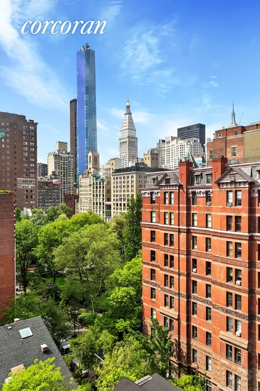 New York City Real Estate | View 32 Gramercy Park South, 12H | room 4 | View 5