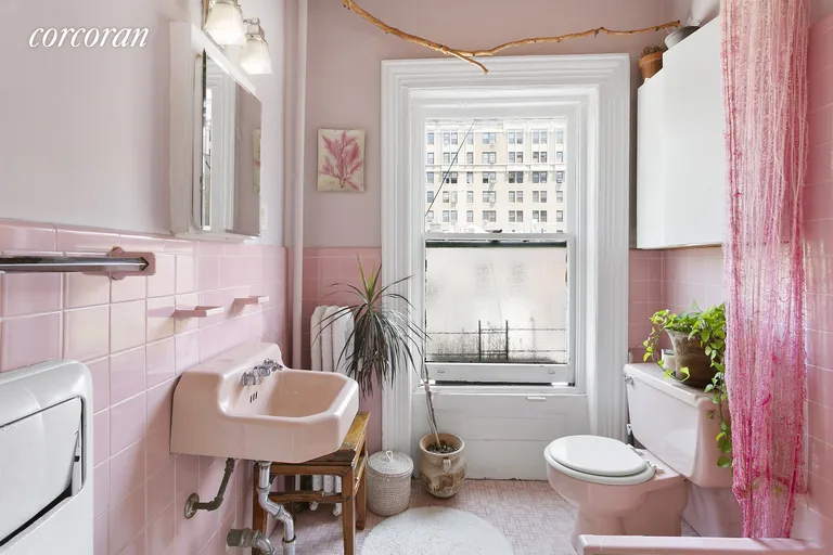 New York City Real Estate | View 795 Carroll Street, 3 | Pretty Bathroom  | View 5