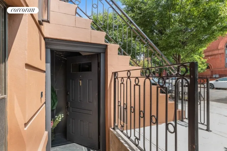 New York City Real Estate | View 187 Gates Avenue, 1 | room 7 | View 8