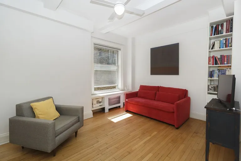 New York City Real Estate | View 588 West End Avenue, 5B | room 2 | View 3