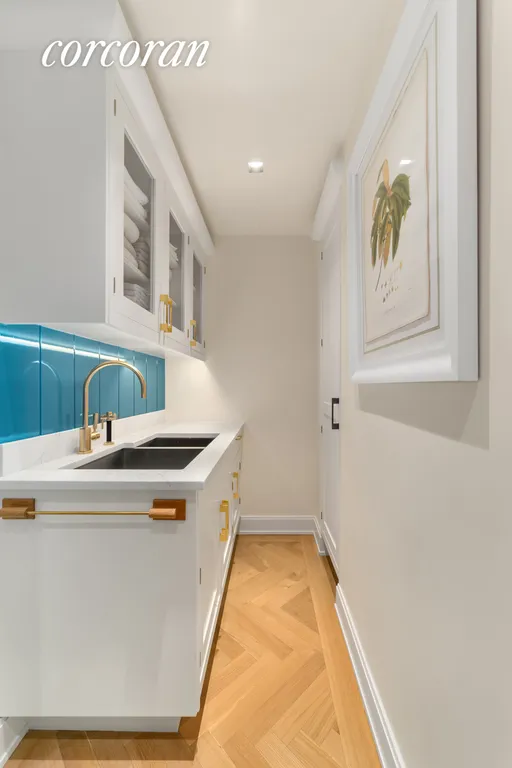 New York City Real Estate | View 275 West 10th Street, 6D | Laundry | View 17