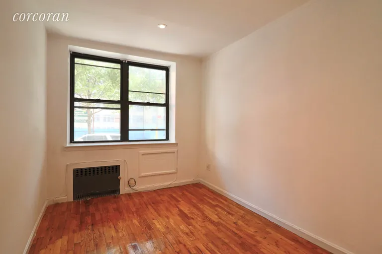 New York City Real Estate | View 222 East 75th Street, 1C | room 3 | View 4