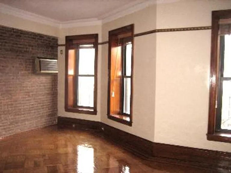 New York City Real Estate | View 420 8th Avenue, 3 | Front of Living Room | View 3
