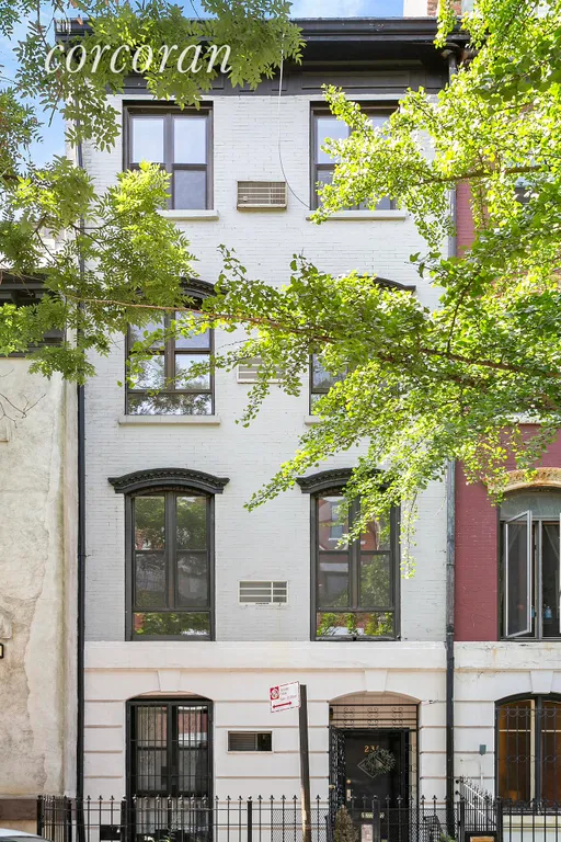 New York City Real Estate | View 230 East 11th Street, 2 | Pre-war Townhouse in the heart of the East Village | View 11