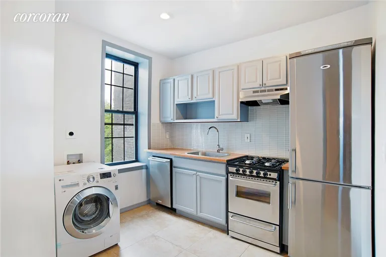 New York City Real Estate | View 1109 Putnam Avenue, 3 | 3 Beds, 1 Bath | View 1