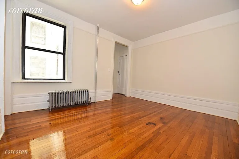 New York City Real Estate | View 30-86 32nd Street, 6 | room 3 | View 4