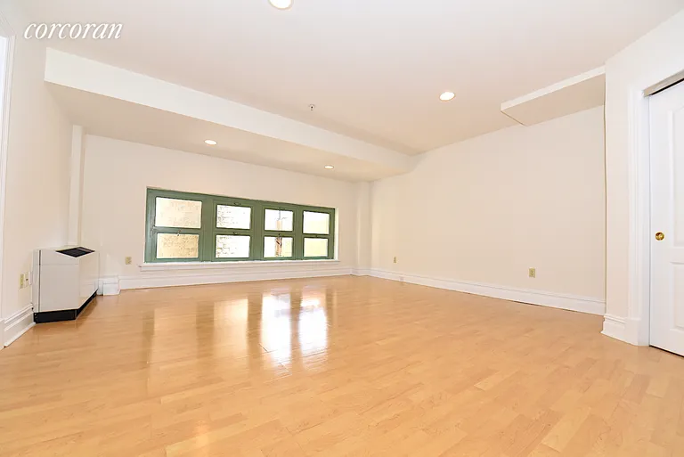 New York City Real Estate | View 19-19 24th Avenue, L402 | room 1 | View 2