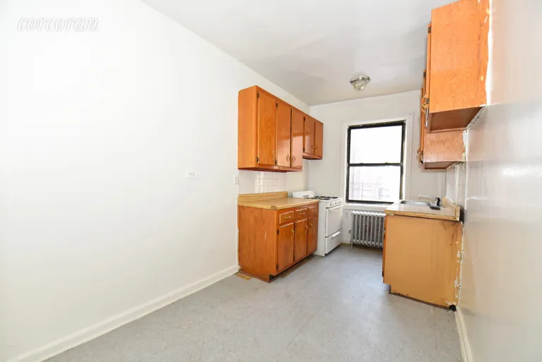 New York City Real Estate | View 655 Pelham Parkway North, 3M | room 5 | View 6