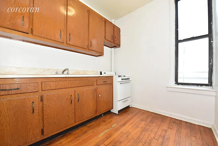 New York City Real Estate | View 655 Pelham Parkway North, 5-K | room 3 | View 4