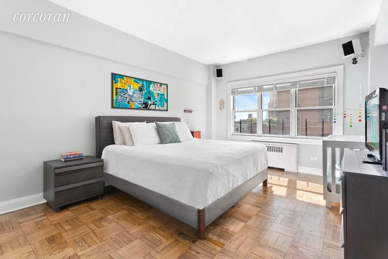 New York City Real Estate | View 301 East 48th Street, 15J | Immense master bedroom with eastern light | View 2
