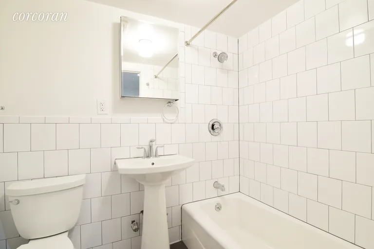 New York City Real Estate | View 46 Gates Avenue, 1 | room 7 | View 8