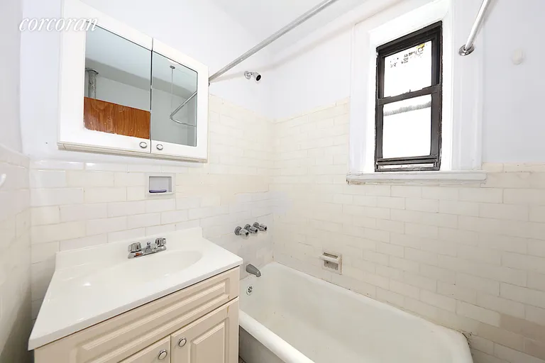 New York City Real Estate | View 32-02 34th Avenue, 6B | room 8 | View 9