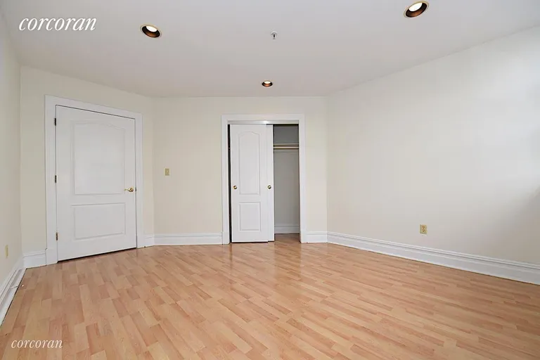 New York City Real Estate | View 19-19 24th Avenue, R403 | room 6 | View 7