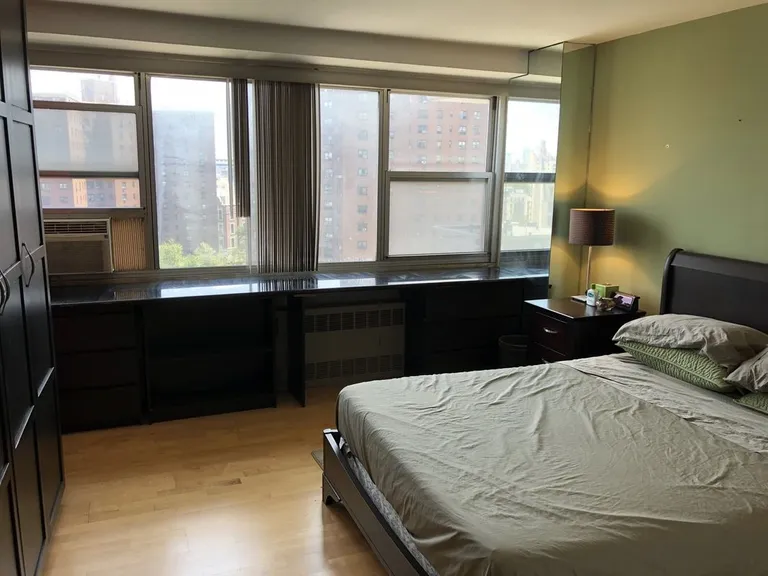New York City Real Estate | View 165 Park Row, 11E | room 6 | View 7