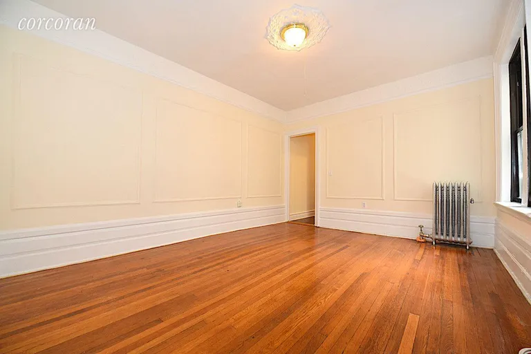 New York City Real Estate | View 30-86 32nd Street, 28 | room 4 | View 5
