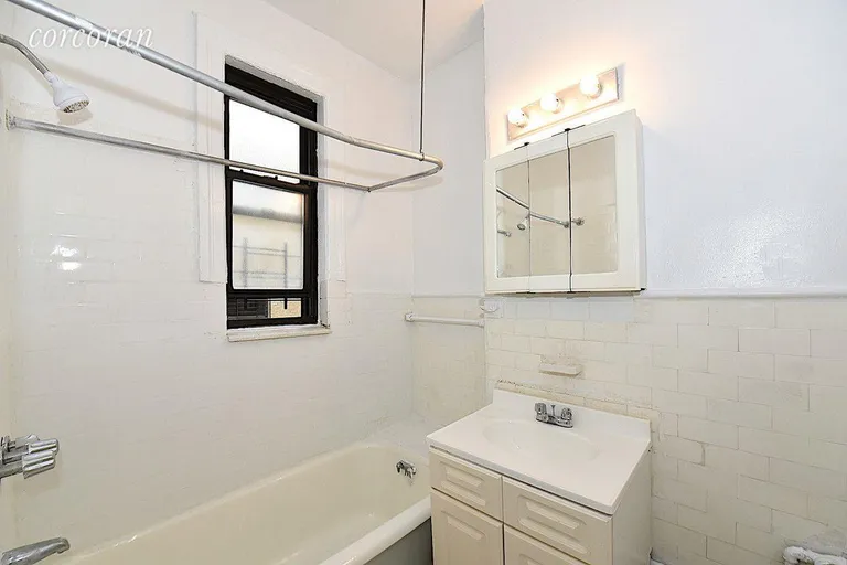 New York City Real Estate | View 30-86 32nd Street, 28 | room 12 | View 13