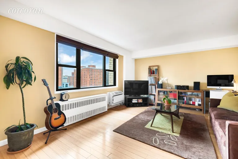 New York City Real Estate | View 100 West 93rd Street, 12C | room 1 | View 2