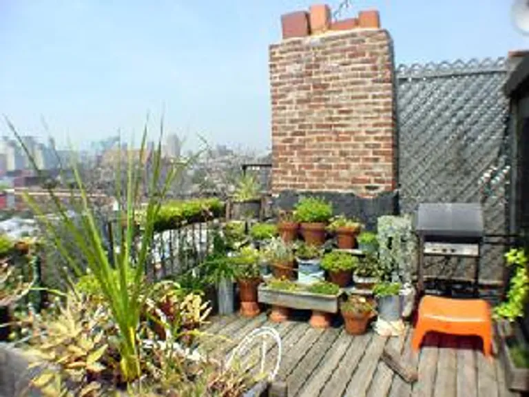New York City Real Estate | View 160 5th Avenue, 4R | 2 Beds, 2 Baths | View 1