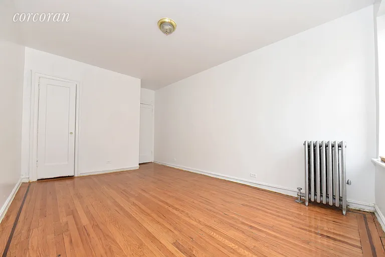 New York City Real Estate | View 2710 Valentine Avenue, 55 | room 5 | View 6