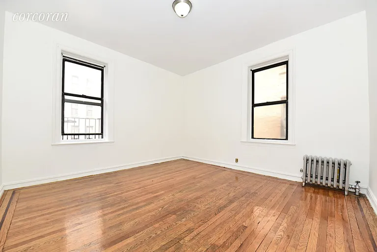 New York City Real Estate | View 2710 Valentine Avenue, 33 | room 2 | View 3