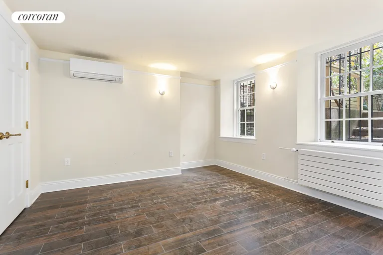 New York City Real Estate | View 475 Hudson Street, 1 | room 6 | View 7