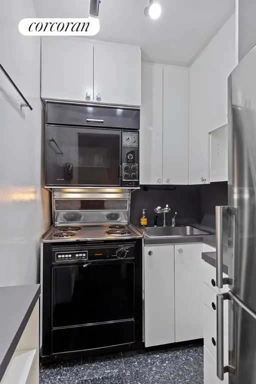 New York City Real Estate | View 230 Central Park West, 2M | Kitchen | View 3