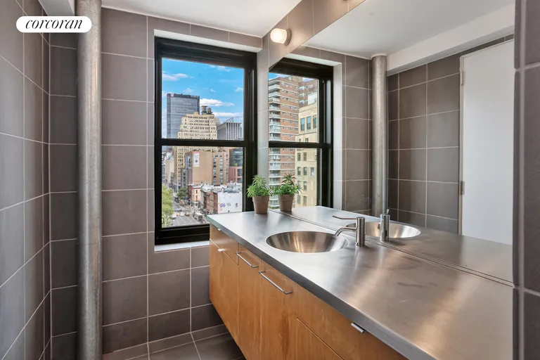 New York City Real Estate | View 300 West 23rd Street, 11H | room 13 | View 14