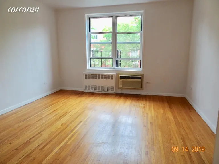 New York City Real Estate | View 350 BLEECKER STREET, 4F | Living Area | View 2