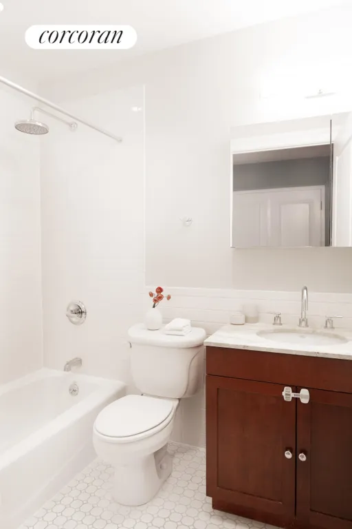 New York City Real Estate | View 207 22nd Street, 2A | Main Bathroom | View 6