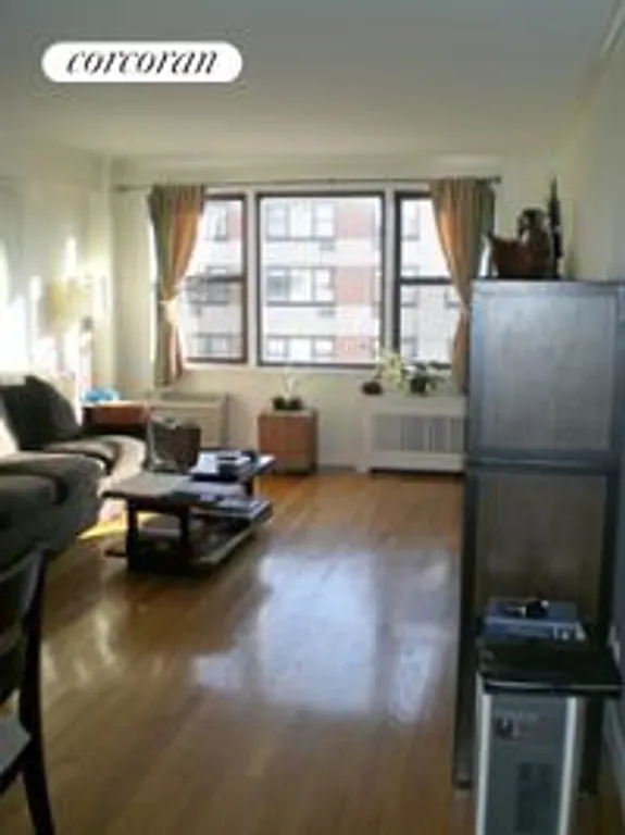 New York City Real Estate | View 333 East 34th Street, 16F | 1 Bed, 1 Bath | View 1