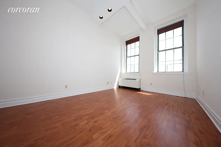 New York City Real Estate | View 45-02 Ditmars Boulevard, 538 | room 3 | View 4