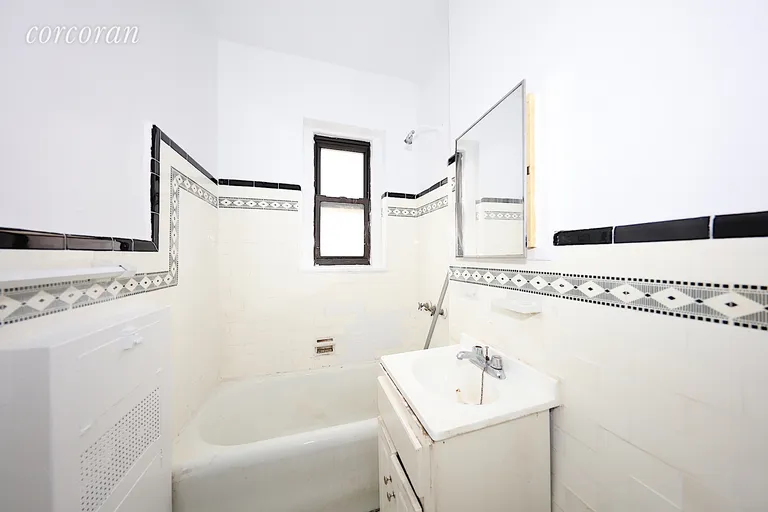 New York City Real Estate | View 25-41 30th Road, 3B | room 6 | View 7