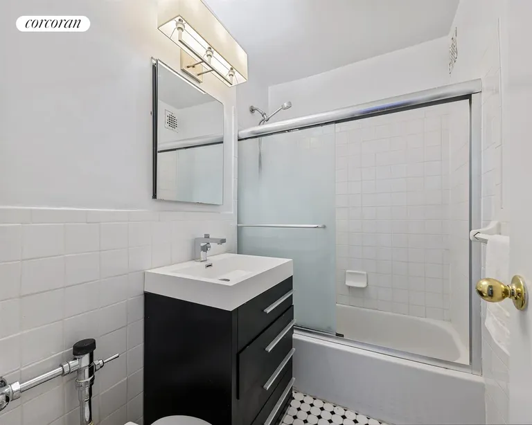 New York City Real Estate | View 415 Beverly Road, 1L | Bathroom | View 4