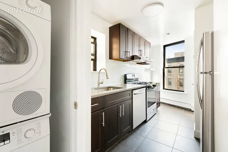 New York City Real Estate | View 659 Washington Avenue, 3A | 3 Beds, 2 Baths | View 1